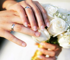 ما هو المسموح في فترة الخطوبة قبل العقد الخطوبه