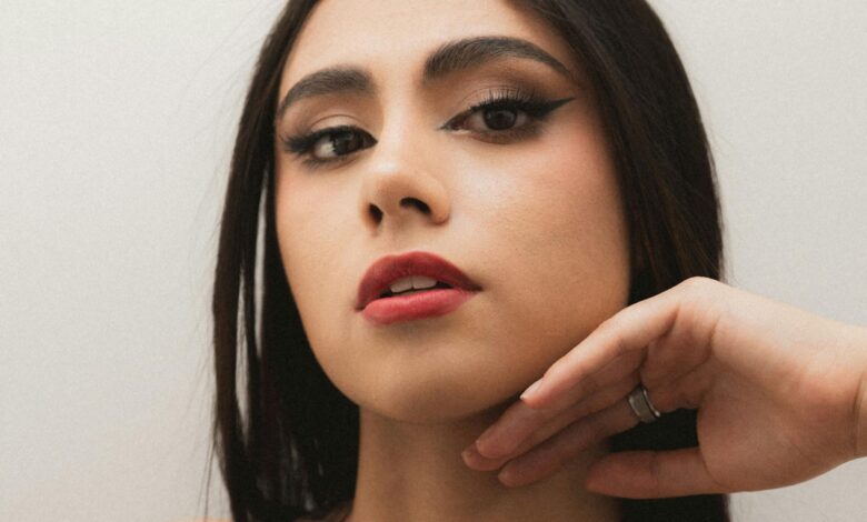 ارقام بنات حلوة