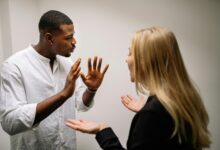 الزوج الذي لا يراعي مشاعر زوجته